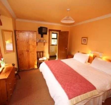 Breezy Heights Bed & Breakfast 3*