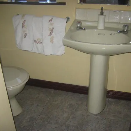 Breezy Heights Bed & Breakfast Cross (Mayo)