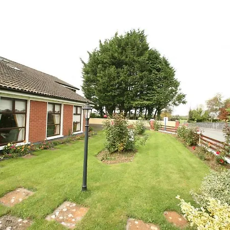 Breezy Heights Bed & Breakfast Cross (Mayo)